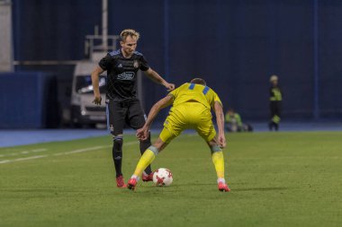 Zagreb, Hırvatistan - 14 Ağustos 2018: Uefa Şampiyonları Leauge eleme turu. Gnk Dinamo, Fc Astana 'ya karşı. Eylem sırasında İzzet Hayroviç (8) 