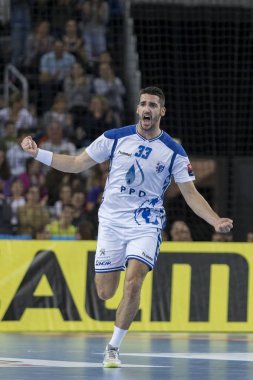 Zagreb, Hırvatistan - 23 Kasım 2017: Ehf Velux Şampiyonlar Ligi PD Zagreb - Fc Barcelona Lassa. Valentino Ravnic (33) golü kutluyor
