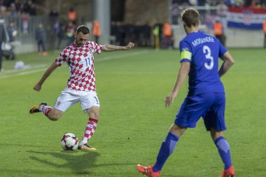 Rijeka, Hırvatistan - 06 Ekim 2017: 2018 Fifa Dünya Kupası Rusya Avrupa elemeleri. Hırvatistan - Finlandiya. Marcelo Brozovic (11) iş başında