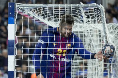 Zagreb, Hırvatistan - 23 Kasım 2017: Ehf Velux Şampiyonlar Ligi PD Zagreb - Fc Barcelona Lassa. Kamil Syprzak (21) kaleden topu alıyor