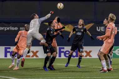 Zagreb, Hırvatistan - 13 Aralık 2018: Uefa Avrupa Ligi 2018 / 2019, Gnk Dinamo Anderlecht 'e karşı. Oyuncular iş başında.