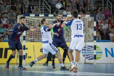 Zagreb, Hırvatistan - 29 Eylül 2018: Ehf man 's Championship League. PD Zagreb, Paris Saint-Germain 'e karşı. Srsen İvan (13) ve Karabaş Luka (22))