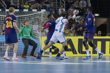 Zagreb, Hırvatistan - 23 Kasım 2017: Ehf Velux Şampiyonlar Ligi PD Zagreb - Fc Barcelona Lassa. Igor Vori (10) golü atıyor