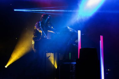 Zagreb, Hırvatistan - 30 Eylül 2018: Kvasir Dom Sportova 'da bir kişilik grup sahne aldı. 