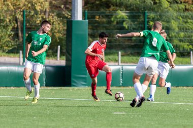Zagreb, Hırvatistan - 21 Ekim 2017: Üçüncü Hırvat Futbol Ligi Nk Maksimir - Nk Spansko. Futbol sahasında oynayan oyuncular