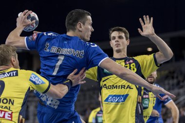 Zagreb, Hırvatistan - 29 Kasım 2017: Ehf Velux Şampiyonlar Ligi PPD Zagreb - Rhein-Neckar Lowen. Zarko Markoviç (1) ve Taleski Filip (28))