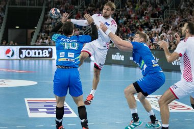 Zagreb, Hırvatistan - 28 Ekim 2017: Hırvatistan ve Slovenya 'nın ulusal temsilcisi arasında dostça bir hentbol maçı. Luka Cindriç (33) görev başında