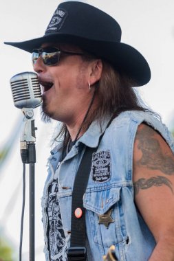 Zagreb, Hırvatistan - 27 Haziran 2017: Zagreb Rockfest. Hard Time grubunun solisti Gordan Penava Pista