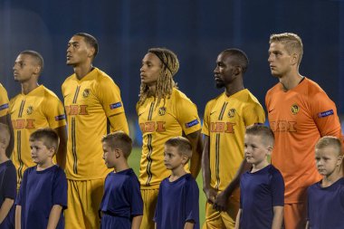 Zagreb, Hırvatistan - 28 Ağustos 2018: Uefa Şampiyonlar Ligi Playoffları, Gnk Dinamo ve Bsc Young Boys. Genç Çocuklar oyuncuları sıralaması 