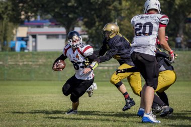 Zagreb, Hırvatistan - 07 Ekim 2018: Hırvat futbol ligi, Zagreb Patriots ve Saraybosna Spartalılar arasındaki ilk tur maç (30: 6). Futbolcular iş başında