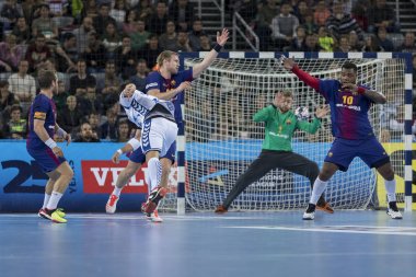 Zagreb, Hırvatistan - 23 Kasım 2017: Ehf Velux Şampiyonlar Ligi PD Zagreb - Fc Barcelona Lassa. Matej Hrstic (44) kaleye ateş ediyor