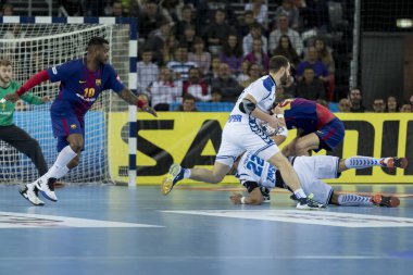 Zagreb, Hırvatistan - 23 Kasım 2017: Ehf Velux Şampiyonlar Ligi PD Zagreb - Fc Barcelona Lassa. Damir Bianiç (77) iş başında