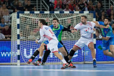 Zagreb, Hırvatistan - 28 Ekim 2017: Hırvatistan ve Slovenya 'nın ulusal temsilcisi arasında dostça bir hentbol maçı. Igor Karaciç (18) iş başında