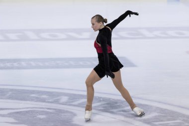 Zagreb, Hırvatistan - 08 Aralık 2017: Zagreb 'de artistik patinaj yarışması Golden Spin. Beyaz Rusya 'dan Katsiarina Pakhamovich