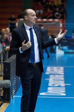 Zagreb, Hırvatistan - 22 Ekim 2017: Aba Ligi Kk Cibona Zagreb - Kk Crvena zvezda. Jurij Zdovc (Koç