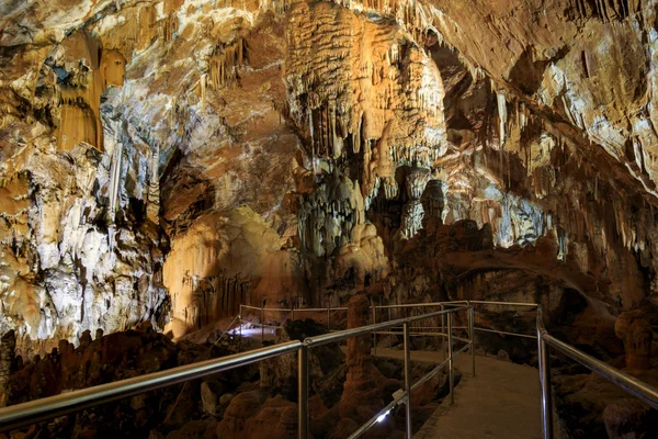 Starigrad Croazia Agosto 2017 Manita Pec Grotta Nascosta Sulla Cima — Foto Stock