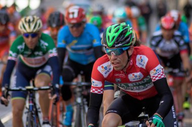 Zagreb, Hırvatistan - 23 Nisan 2017: Hırvatistan Bisiklet Yarışı 2017. Zagreb 'in son aşamasını bisikletçiler sürüyor