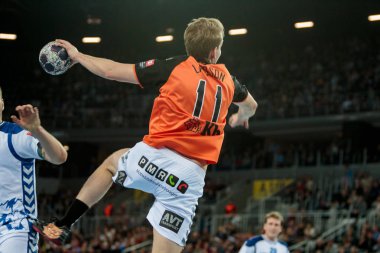 Zagreb, Hırvatistan - 25 Şubat 2017: Ehf Şampiyonlar Ligi PD Zagreb 'e karşı Ifk Kristianstad Johannes Larsson (11) havada, top elinde
