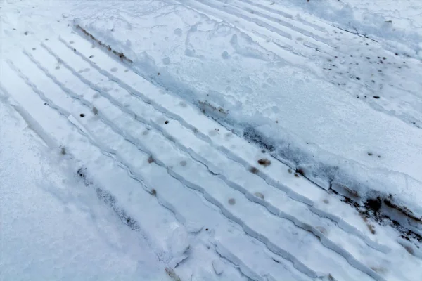 Pneus Dans Neige Fraîche — Photo