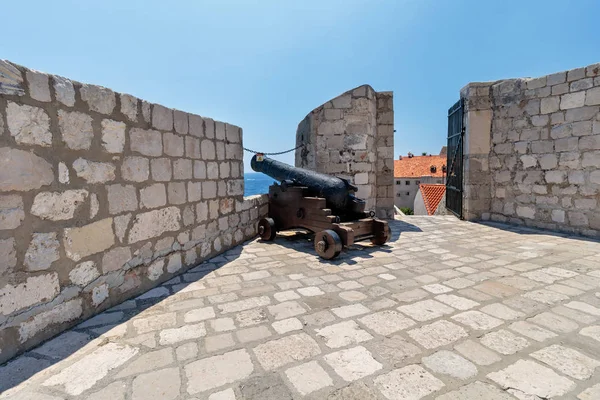 Oud Kanon Gebruikt Als Verdedigingssysteem Muren Van Dubrovnik — Stockfoto