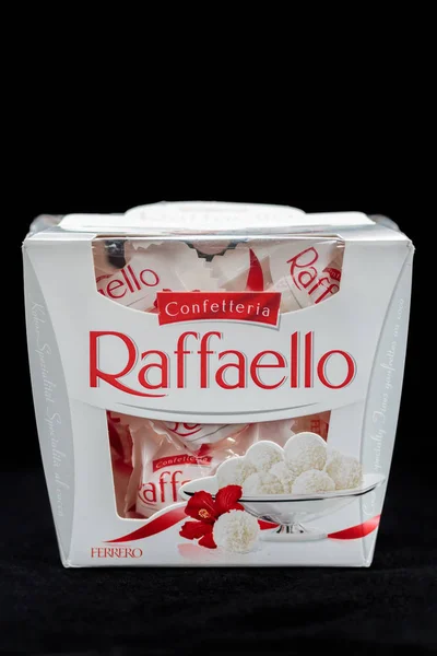 Zagreb Croácia Fevereiro 2016 Ferrero Raffaello Uma Caixa Raffaello Uma — Fotografia de Stock