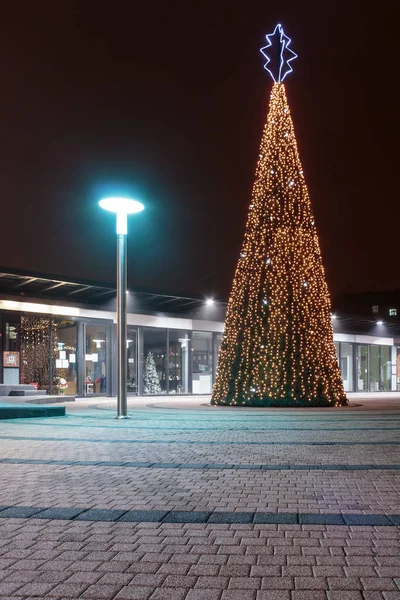 Zagreb Kroatien Dezember 2015 Advent Zagreb Weihnachtsbaum Beleuchtet Mit Vielen — Stockfoto