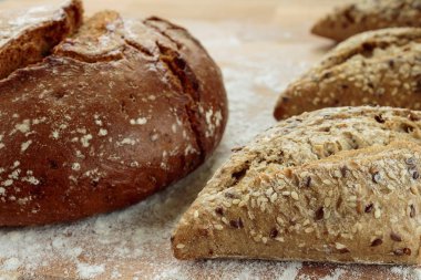 Çavdar ekmeği ve küçük Toskana baget