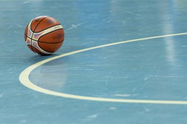 Zagreb, Hırvatistan - 27 Ağustos 2015: Hazırlık maçı İsrail ile Estonya arasında yapılacak 2015 Eurobasket karşılaşması öncesinde gerçekleşti. Maç boyunca sahada top