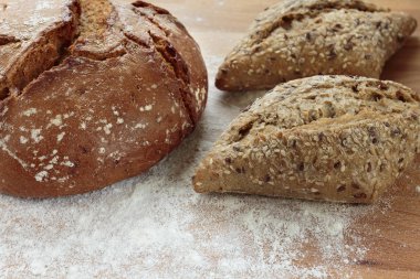 Çavdar ekmeği ve küçük Toskana baget