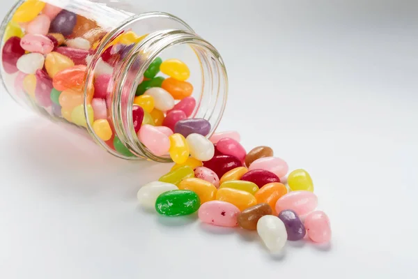 Jelly Beans Glasburk Vit Bakgrund — Stockfoto