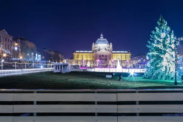 Zagreb Kroatien Dezember 2015 Advent Zagreb Eispark Kunstpavillon Und Weihnachtsstände — Stockfoto