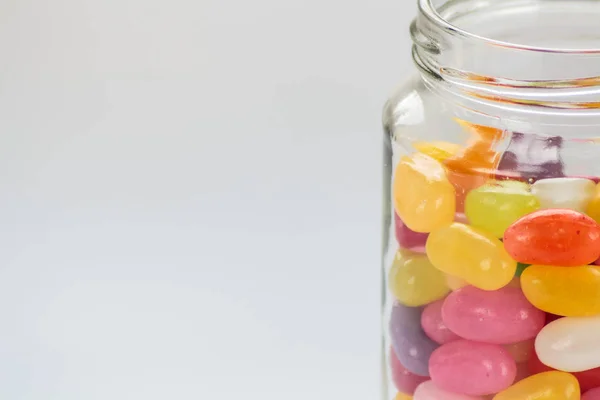 Jelly Beans Glasburk Vit Bakgrund — Stockfoto