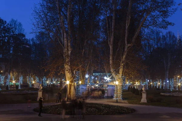 Zagreb Croácia Dezembro 2015 Advento Zagreb Estandes Natal Parque Zrinjevac — Fotografia de Stock