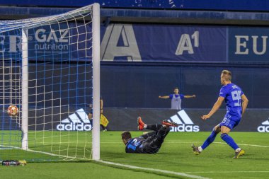 Zagreb, Hırvatistan-13 Temmuz 2019: Hırvat Ligi Supercup, GNK Dinamo vs. HNK Rijeka. Mislav Orsic (99) puan Goa. Topu gol giren