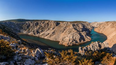 Dalmaçya Velebit dağlarda Zrmanja nehir kanyonu, Hırvatistan. Zrmanja kanyon film Winnetou konumu filme olduğunu