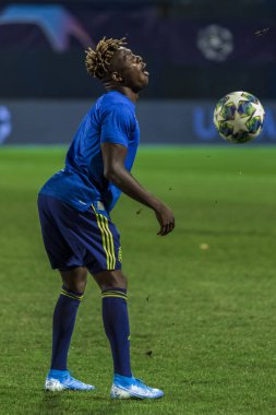 Zagreb, Hırvatistan - 21 Ağustos 2019: Uefa Şampiyonlar Play Off'lar 1. Rosenborg Bk. Iyayi İnan Atiemwen (20) ısınma