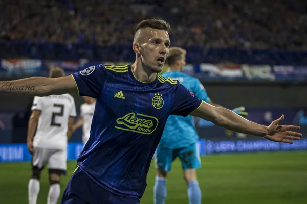 Zagreb, Hırvatistan - 21 Ağustos 2019: Uefa Şampiyonlar Play Off'lar 1. Rosenborg Bk. Mislav Orsic (99) golü kutluyor