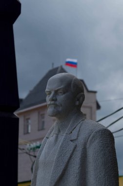 Alçıda Lenin Heykeli