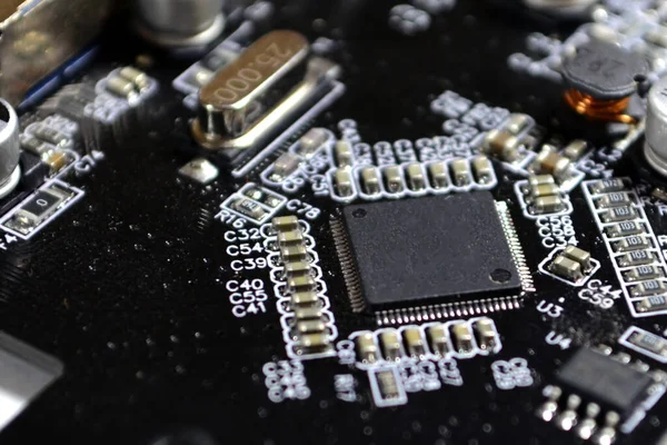 Printed Circuit Board Має Багато Електричних Компонентів Електронна Схема Мікрочіп — стокове фото