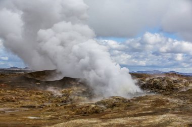 Milli Parkı İzlanda. Muhteşem manzara manzara İzlanda, jeotermal alan. Dramatik ve güzel sahne reykjavk Lake Myvatn, Krafla /Iceland - 02.05.2018