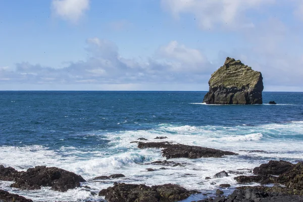 Milli Parkı İzlanda. Muhteşem manzara manzara İzlanda, jeotermal alan. Dramatik ve güzel sahne Lake Myvatn, Krafla /Iceland - 02.05.2018