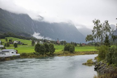 Jotunheimen Bergen fiyortları ve orman. Bergen, Norveç - 11.09.2018