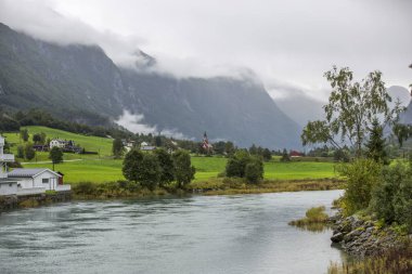 Jotunheimen Bergen fiyortları ve orman. Bergen, Norveç - 11.09.2018