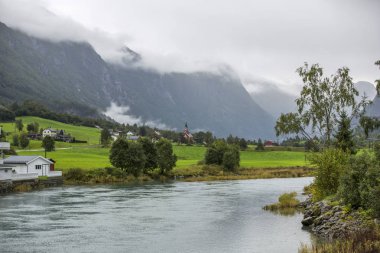 Jotunheimen Bergen fiyortları ve orman. Bergen, Norveç - 11.09.2018