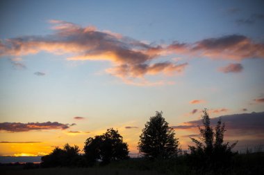 Gökte gökkuşağı ve peole 