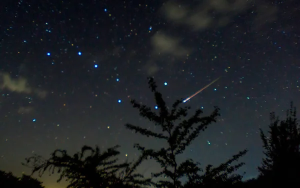 ペルセウス座流星群写真素材 ロイヤリティフリーペルセウス座流星群画像 Depositphotos ペルセウス座流星群写真素材 ロイヤリティフリーペルセウス座流星群画像 Depositphotos