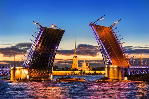 Kilátás Péter Pál Erőd Keresztül Petersburg Emelt Palace Bridge Egy — Stock Fotó