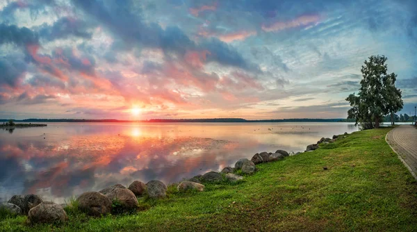 Valday Lake Valdai Early Summer Morning Beautiful Clouds Reflection Water — Stock Photo, Image