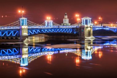 Kunstkamera ve yeni yıl Blue Palace Bridge, St Petersburg bir kış gecesi 