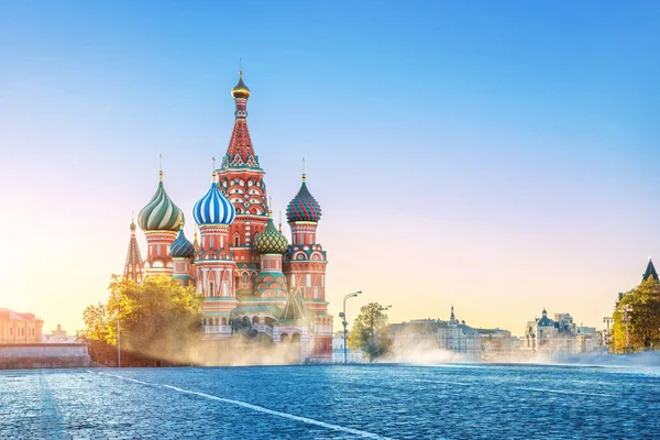 Wasyla Placu Czerwonym Kremla Początku Jesieni Słoneczny Poranek Mgła Przed — Zdjęcie stockowe